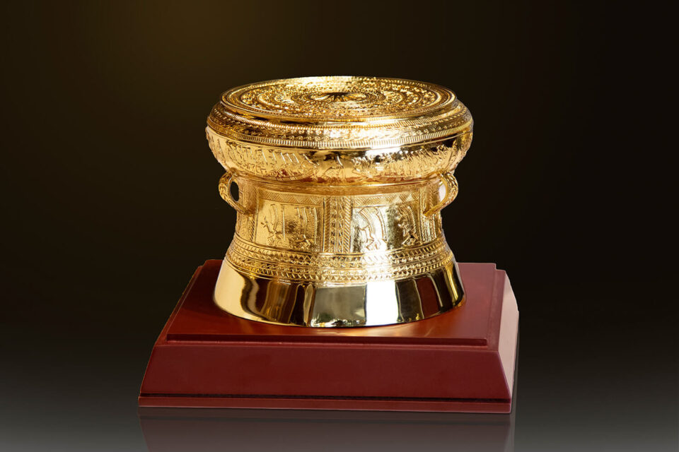 Trống đồng Đông Sơn mạ vàng 24K